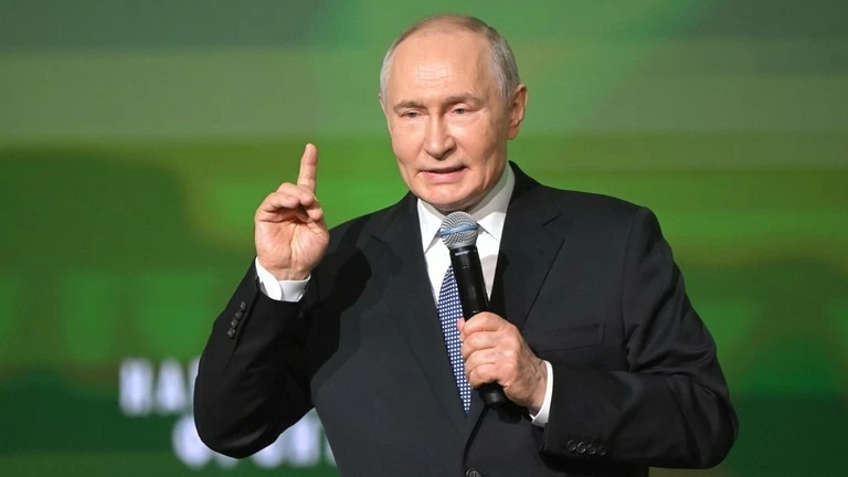 Nga cứng rắn sau làn sóng UAV của Ukraine, Tổng thống Putin tuyên bố đáp trả 'mạnh gấp nhiều lần'