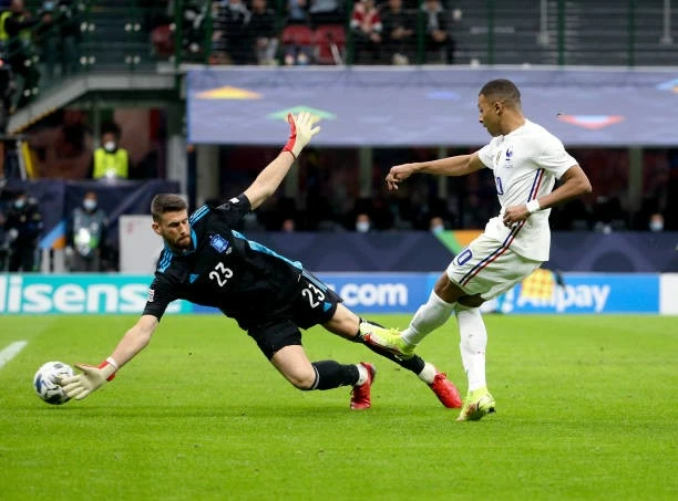 Kylian Mbappe ghi bàn ấn định chiến thắng 2-1 cho Pháp trước Tây Ban Nha trong trận chung kết UEFA Nations League 2021 trên sân San Siro (Milan, Italy), ngày 10/10/2021.