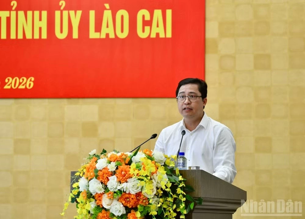 Thủ tướng Lê Minh Hưng chủ trì cuộc làm việc với Ban Thường vụ Tỉnh ủy Lào Cai Thủ tướng Lê Minh Hưng chủ trì cuộc làm việc với Ban Thường vụ Tỉnh ủy Lào Cai