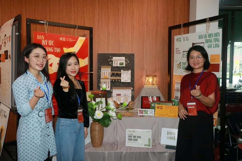 Làng nghề Hà Nội giữ hồn trong kỷ nguyên công nghiệp văn hóa Làng nghề Hà Nội giữ hồn trong kỷ nguyên công nghiệp văn hóa