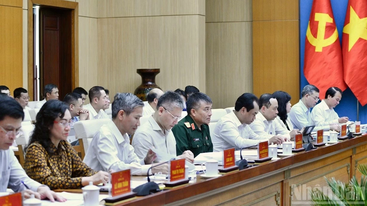 Thủ tướng Chính phủ Lê Minh Hưng chủ trì cuộc làm việc với Ban Thường vụ Tỉnh ủy Phú Thọ