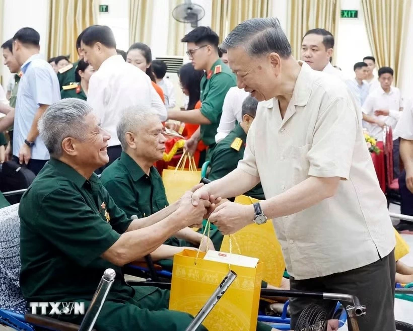 Tổng Bí thư, Chủ tịch nước Tô Lâm: Tiếp tục rà soát, giải quyết đầy đủ chính sách đối với người có công và thân nhân Tổng Bí thư, Chủ tịch nước Tô Lâm: Tiếp tục rà soát, giải quyết đầy đủ chính sách đối với người có công và thân nhân
