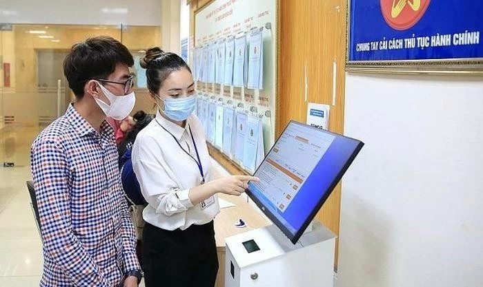 Hoàn thiện thể chế số vì người dân: Không để ai bị lại trong dòng chảy dữ liệu