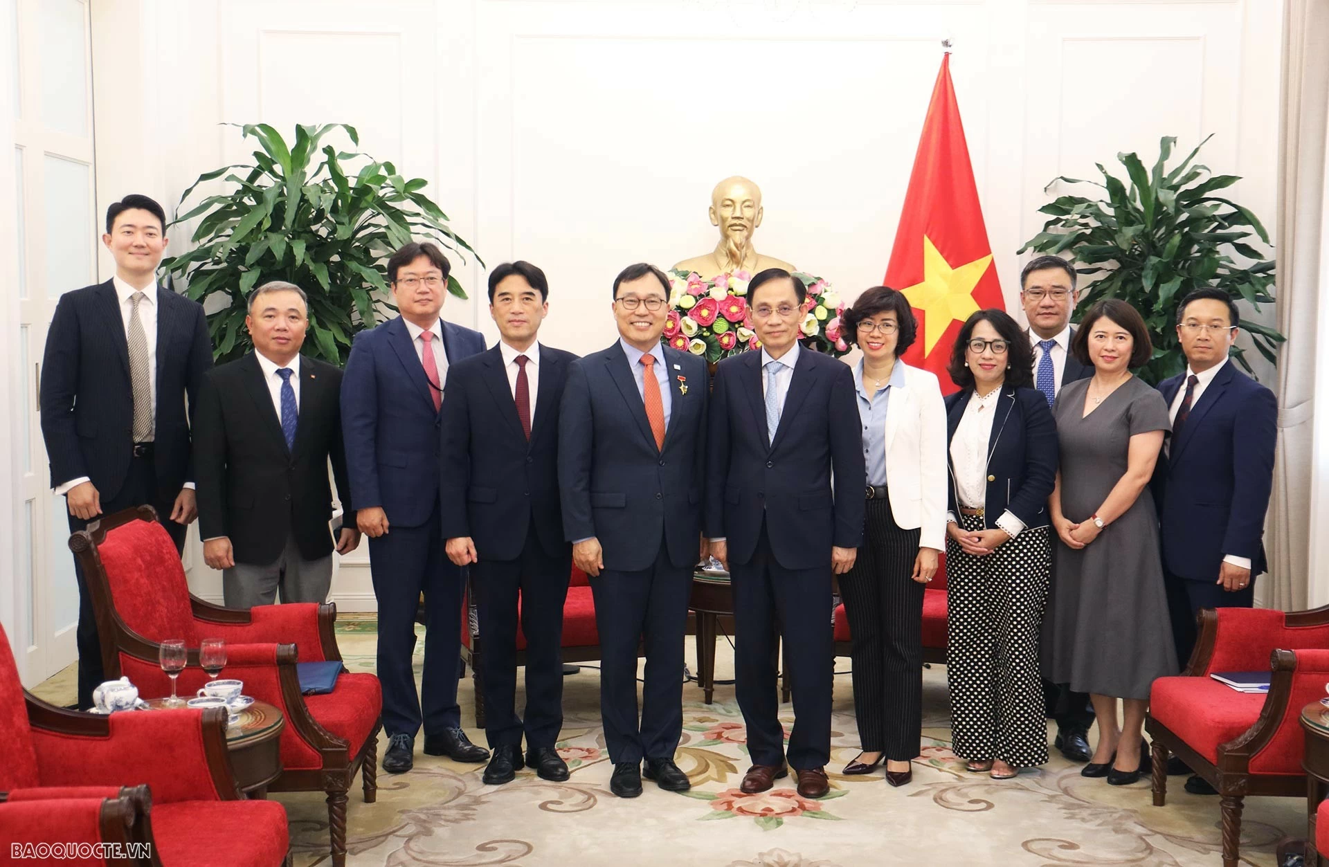 Các đại biểu chụp ảnh chung. (Ảnh: Thành Long)