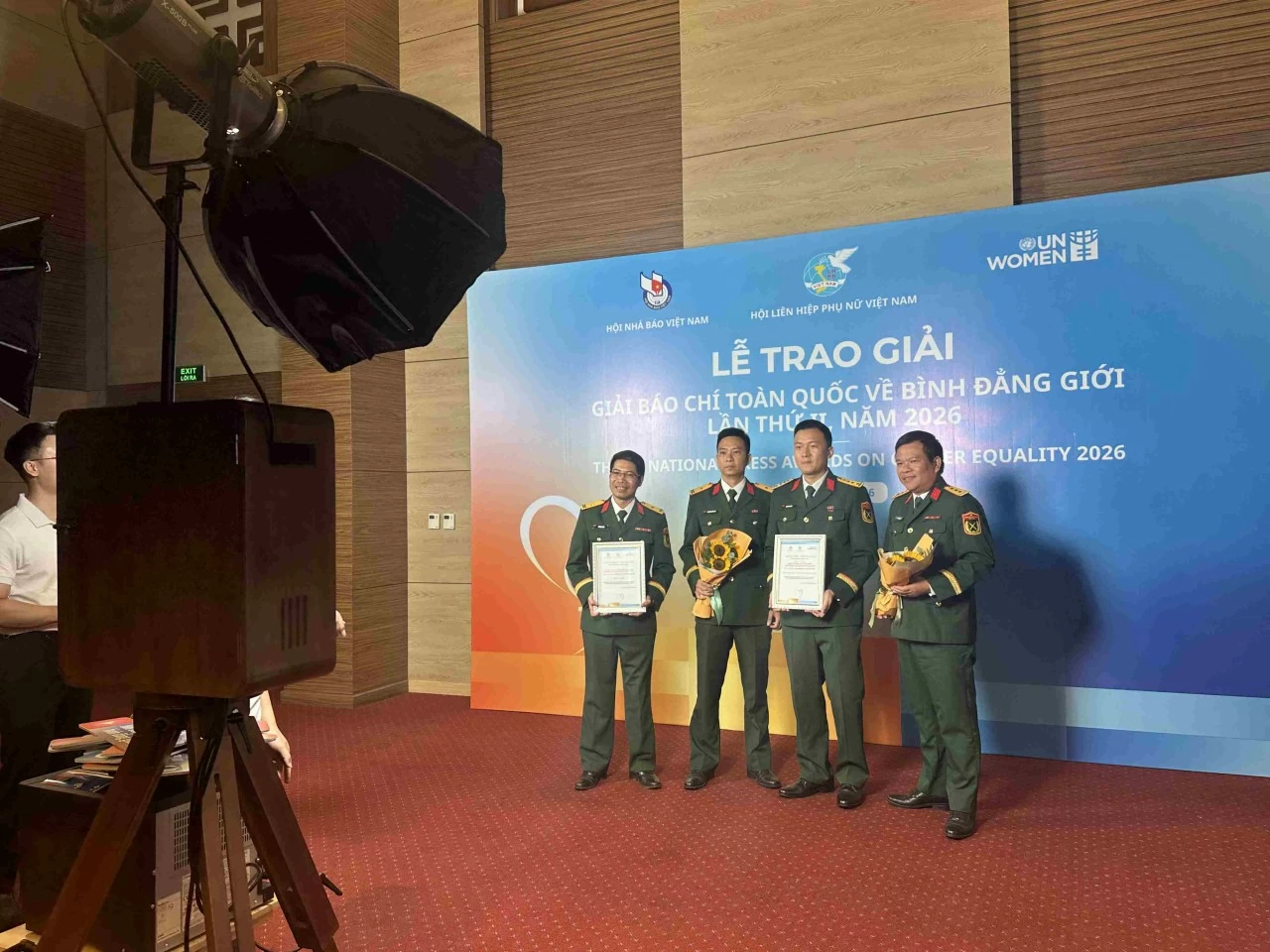 Vinh danh những cây bút xoá nhoà định kiến giới tại Việt Nam