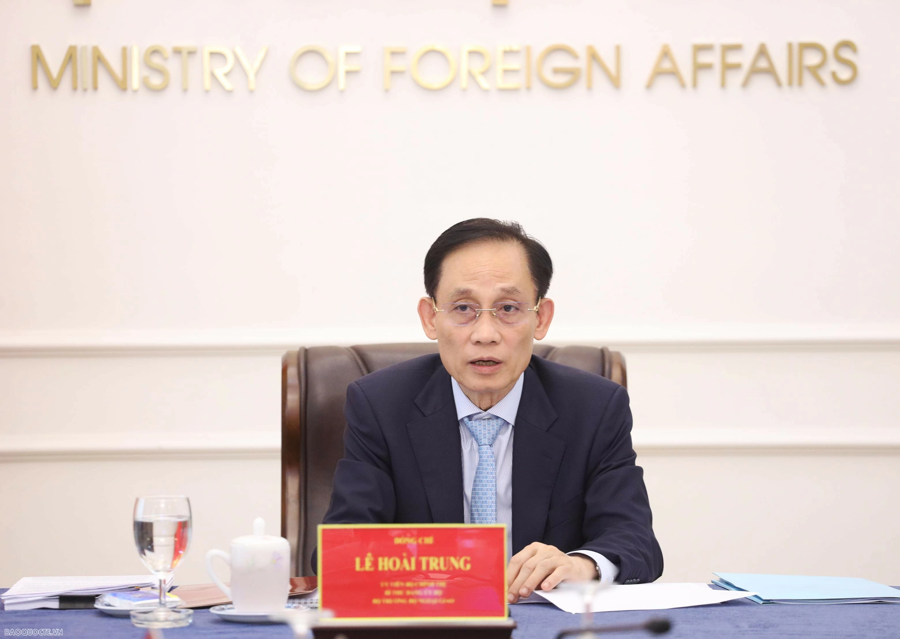 Bộ trưởng Lê Hoài Trung đề nghị Chính phủ Kuwait quan tâm, Bộ trưởng Lê Hoài Trung đề nghị Chính phủ Kuwait quan tâm,