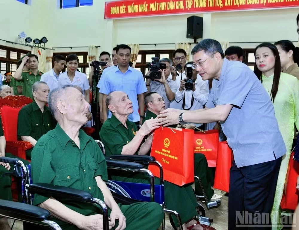 Kết tinh thành nét đẹp nhân văn rất sâu sắc, viết tiếp truyền thống nghĩa tình cao đẹp của dân tộc ta