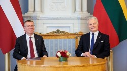 Hai nước Baltic để ngỏ khả năng tiếp nhận vũ khí hạt nhân NATO, cảnh báo nguy cơ từ Nga, Moscow phản pháo