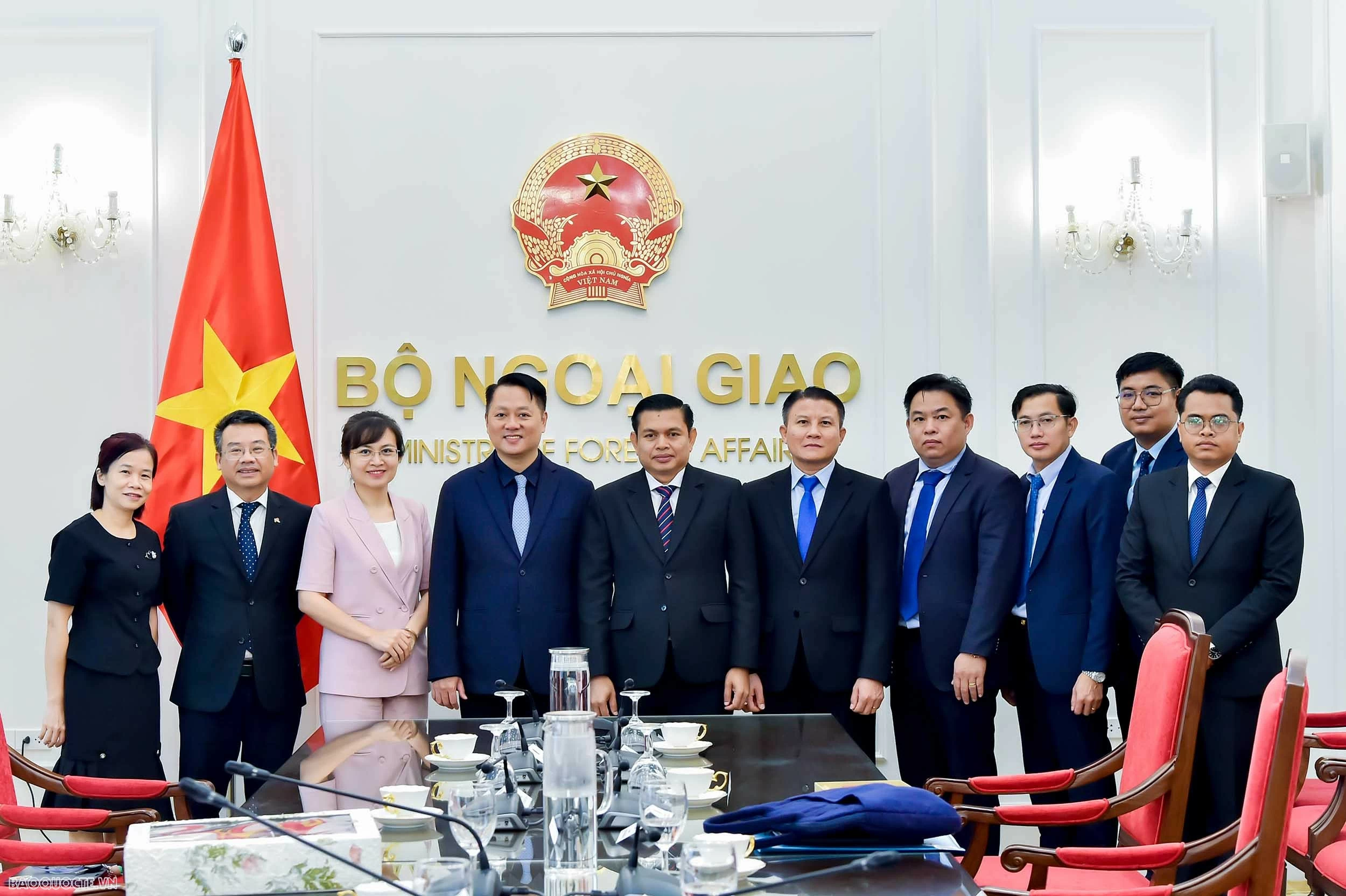 Tăng cường hợp tác xây dựng ngành giữa hai Bộ Ngoại giao Việt Nam và Lào