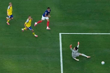 Phía sau những mặt cỏ hoàn hảo ở World Cup 2026: Thành quả của 8 năm nghiên cứu và loạt giải pháp kỹ thuật đỉnh cao Phía sau những mặt cỏ hoàn hảo ở World Cup 2026: Thành quả của 8 năm nghiên cứu và loạt giải pháp kỹ thuật đỉnh cao