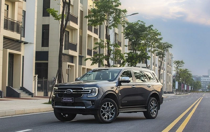 Top 4 xe SUV 7 chỗ bán chạy nhất tháng 6/2026: Ford Everest tiếp tục dẫn đầu.