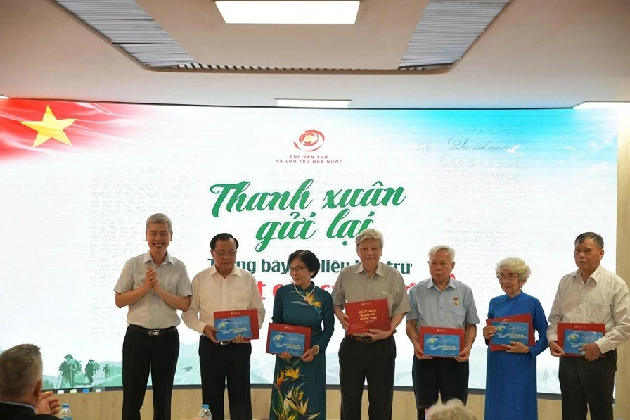 ‘Thanh xuân gửi lại’ - Tái hiện ký ức một thời khói lửa