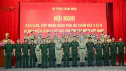 Cục Gìn giữ hòa bình Việt Nam tiếp nhận Bệnh viện dã chiến cấp 2 số 8 và Đội Công binh số 5