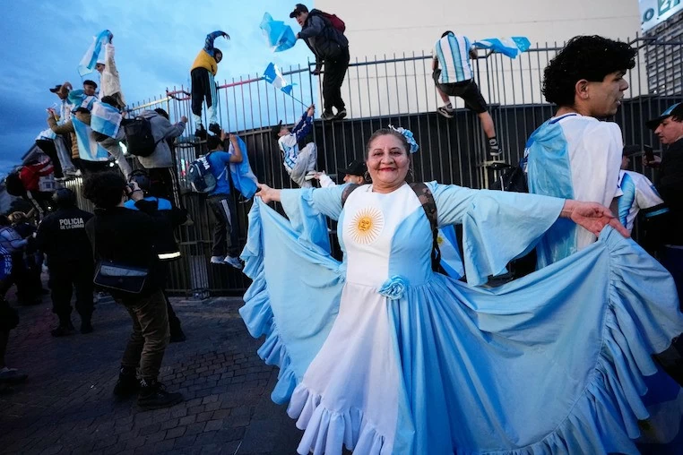 Argentina đấu với Tây Ban Nha: Trận Chung kết World Cup 2026 chia đôi trái tim của hai dân tộc chung một ngôn ngữ Argentina đấu với Tây Ban Nha: Trận Chung kết World Cup 2026 chia đôi trái tim của hai dân tộc chung một ngôn ngữ
