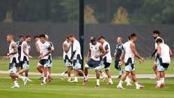 Thời tiết xấu làm đảo lộn kế hoạch chuẩn bị chung kết World Cup của Tây Ban Nha và Argentina
