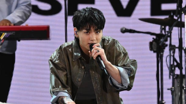 Jung Kook lập kỷ lục mới với ‘Seven’ , trụ vững 156 tuần trên Billboard