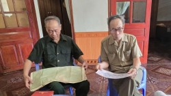 Hành trình 30 năm lần theo ‘tọa độ ký ức’ tìm đồng đội của người lính dân tộc Sán Dìu