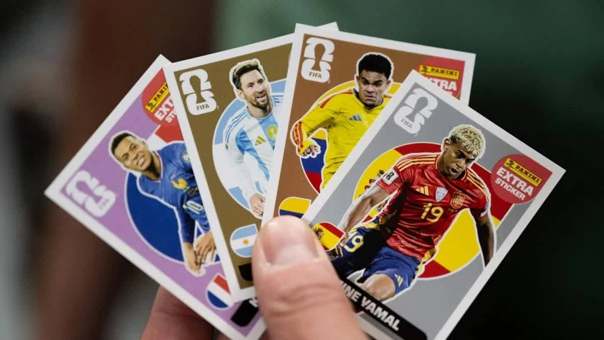 Cơn sốt thẻ cầu thủ World Cup 2026: Album Panini cháy hàng, người hâm mộ đua nhau sưu tập 980 miếng dán lịch sử Cơn sốt thẻ cầu thủ World Cup 2026: Album Panini cháy hàng, người hâm mộ đua nhau sưu tập 980 miếng dán lịch sử