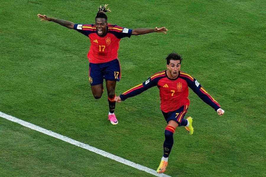 Kết quả Chung kết bóng đá World Cup 2026: Tây Ban Nha 1-0 Argentina: Ferran Torres đưa La Roja lên đỉnh thế giới, Lionel Messi khép lại giấc mơ dang Kết quả Chung kết bóng đá World Cup 2026: Tây Ban Nha 1-0 Argentina: Ferran Torres đưa La Roja lên đỉnh thế giới, Lionel Messi khép lại giấc mơ dang