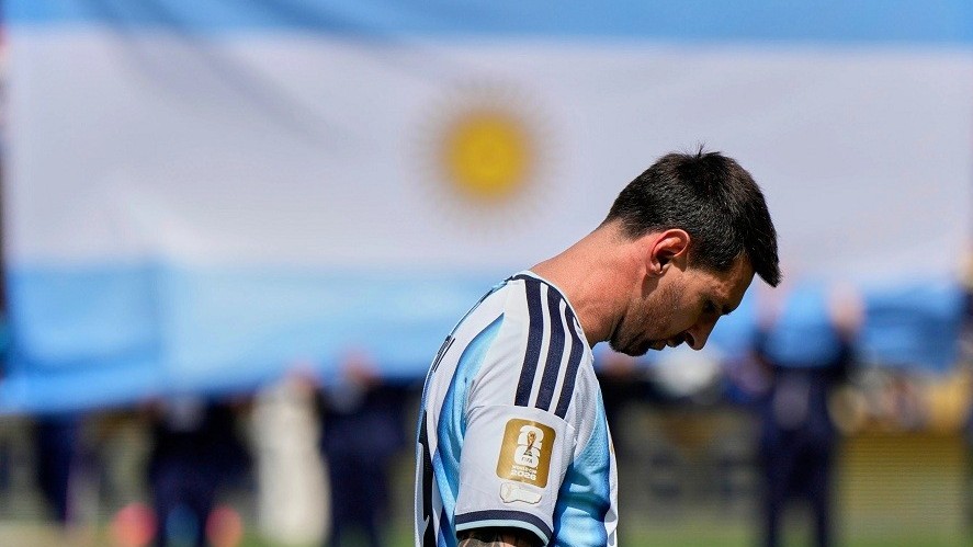 Messi bất lực trước sự hoàn hảo của Tây Ban Nha: El Pulga đã không thể tạo nên phép màu cuối cùng