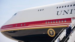 Giữa lo ngại an ninh, Tổng thống Trump xác nhận chuyên cơ do Qatar tặng sẽ được nâng cấp toàn diện