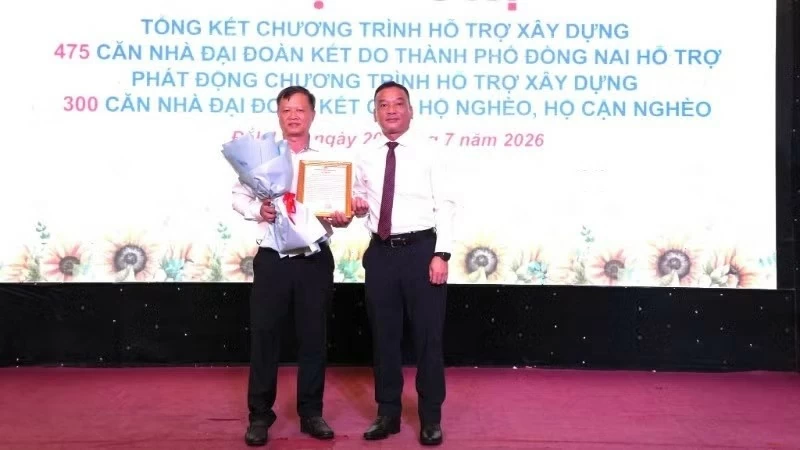 Tỉnh Đắk Lắk phát động chương trình hỗ trợ xây dựng 300 căn nhà Đại đoàn kết cho hộ nghèo do Tổng Bí thư, Chủ tịch nước Tô Lâm trao tặng Tỉnh Đắk Lắk phát động chương trình hỗ trợ xây dựng 300 căn nhà Đại đoàn kết cho hộ nghèo do Tổng Bí thư, Chủ tịch nước Tô Lâm trao tặng