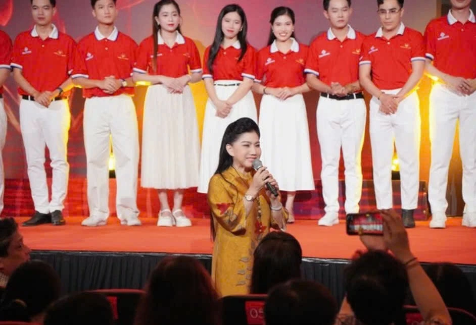 Chuông vàng vọng cổ bước sang tuổi 21, mở rộng cơ hội cho tài năng trẻ Chuông vàng vọng cổ bước sang tuổi 21, mở rộng cơ hội cho tài năng trẻ