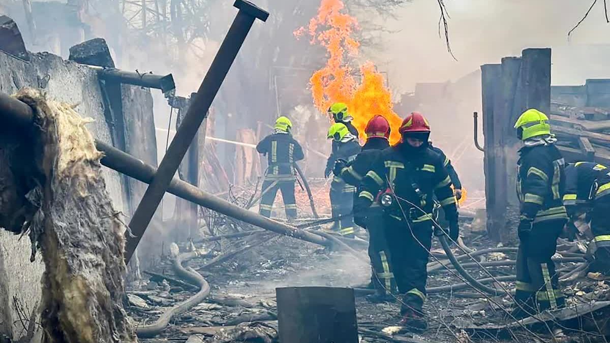 Ukraine đánh giá Nga điều chỉnh chiến thuật, Tổng thống Zelensky phát lệnh mới cho quân đội