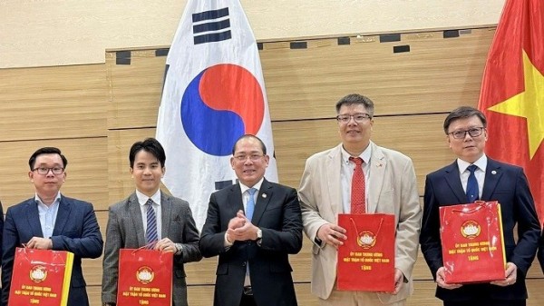 VFF delegation promotes people-to-people diplomacy, strengthens ties with overseas Vietnamese business, expert, and intellectual communities in RoK
