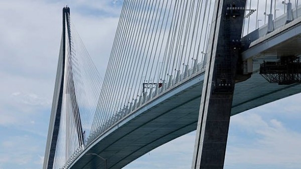 Giữa căng thẳng thương mại, Canada hủy lễ khánh thành chung với Mỹ
