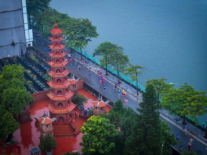 Những cung đường marathon kết nối di sản Hà Nội với thế giới