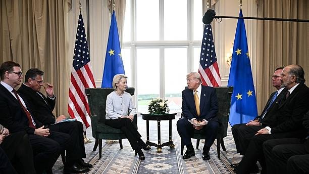 Mỹ sắp công bố mức thuế mới đối với EU, Brussels đặt 'lằn ranh đỏ' ở mức 15%