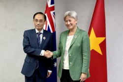 Hội nghị AMM 59: Bộ trưởng Ngoại giao Lê Hoài Trung gặp Bộ trưởng Ngoại giao Australia Penny Wong