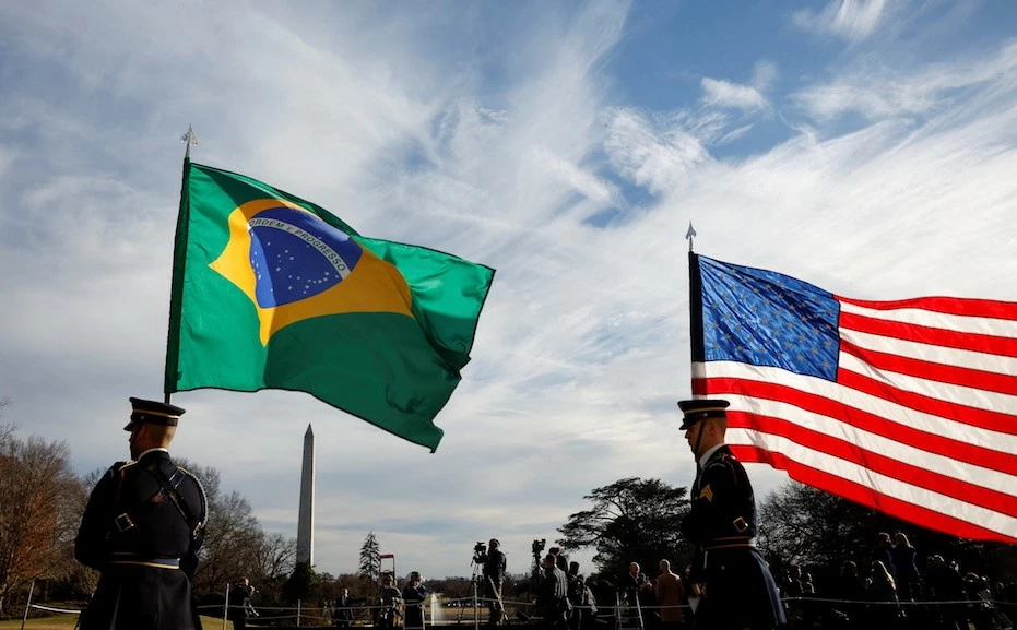 Mỹ áp thuế Canada và Brazil: Phép thử cho chiến lược thương mại mới của Tổng thống Trump?
