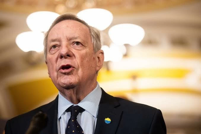 Thượng nghị sĩ Dick Durbin cho biết, quốc hội Mỹ đã phê duyệt gói viện trợ quân sự 400 triệu USD dành cho Ukraine từ đầu năm 2026, song khoản kinh phí này vẫn chưa được giải ngân và có thể tiếp tục bị trì hoãn đến năm tài khóa 2029. (Nguồn: NPR)