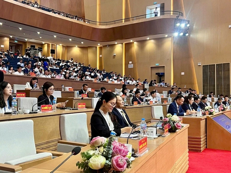 Tổng Lãnh sự Việt Nam tại Côn Minh Nghiêm Việt Chung khảo sát khu vực biên giới và tham dự Hội nghị xúc tiến đầu tư tỉnh Lào Cai năm 2026