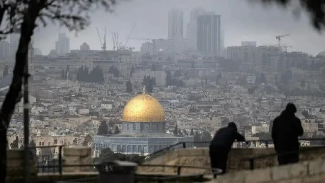 Khoảng 1.300 người Israel đổ vào khuôn viên đền Al-Aqsa của người Hồi giáo