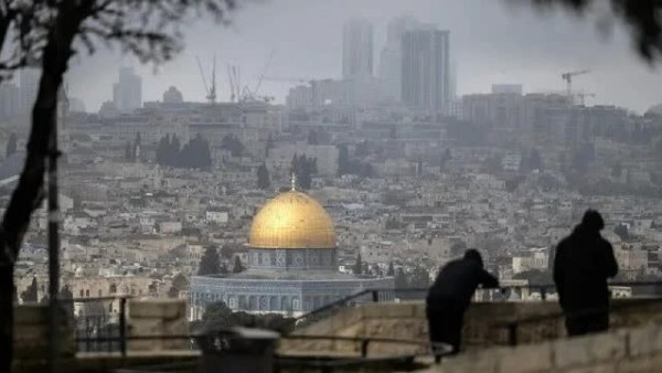 Khoảng 1.300 người Israel đổ vào khuôn viên đền Al-Aqsa của người Hồi giáo
