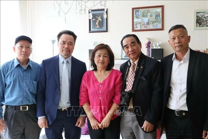 Ấm tình tri ân các gia đình liệt sĩ tại Đức