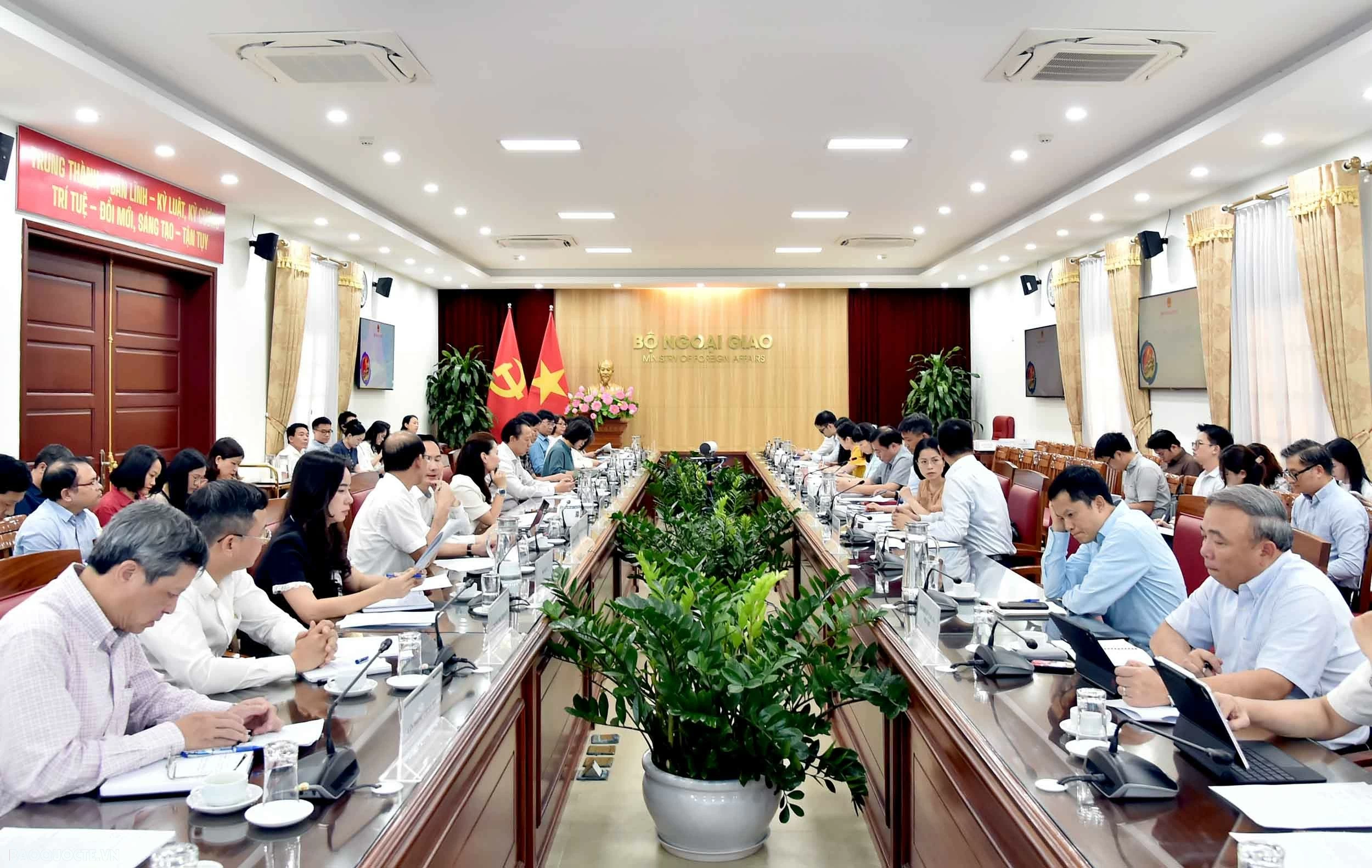 Họp lần thứ ba Tiểu ban Nội dung APEC 2027: Định hướng triển khai và dự thảo Đề án Họp lần thứ ba Tiểu ban Nội dung APEC 2027: Định hướng triển khai và dự thảo Đề án