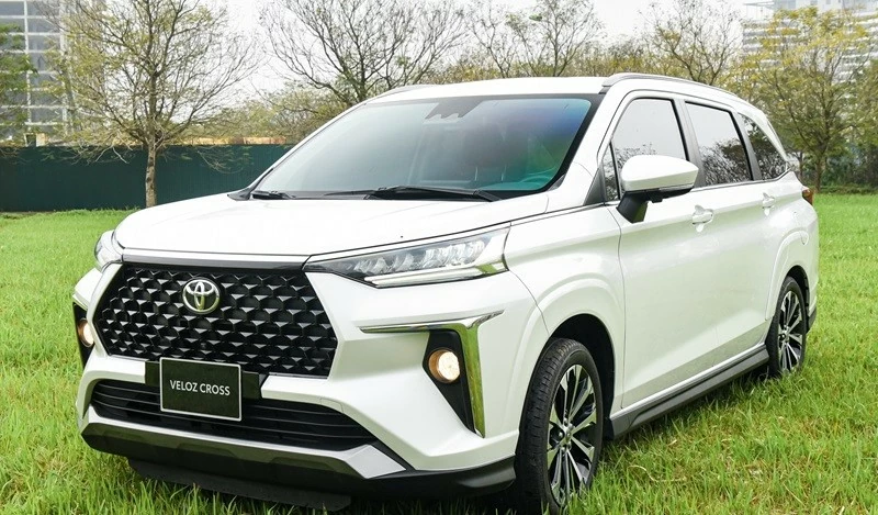 Toyota Veloz Cross đang được giảm hơn 100 triệu đồng ở một số đại lý.