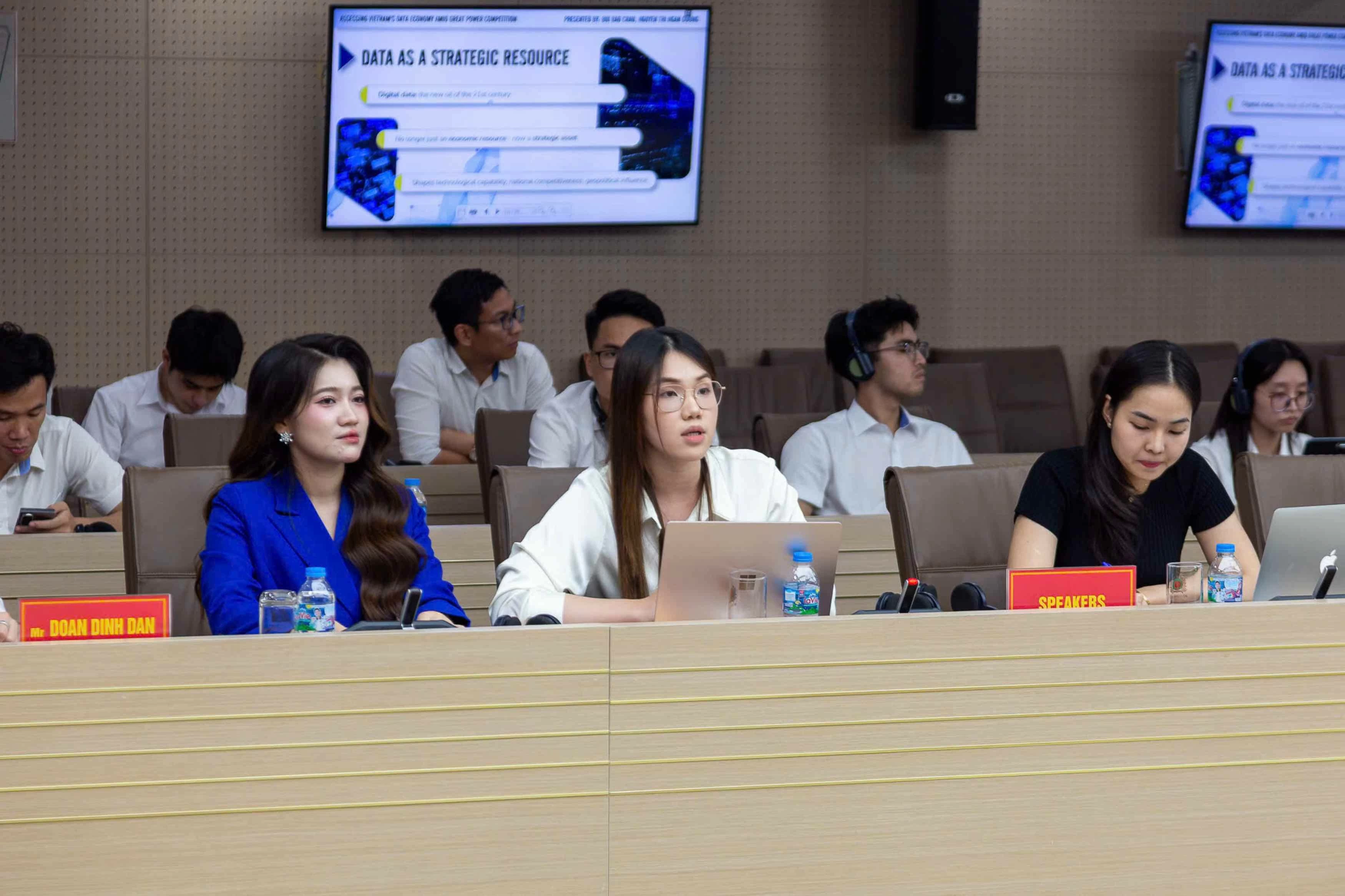 Dữ liệu - dầu mỏ của thời đại số: Thách thức an ninh quốc gia từ cuộc cạnh tranh dữ liệu giữa các nước lớn