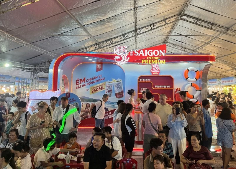 Festival Biển Khánh Hòa góp phần lan tỏa giá trị văn hóa, du lịch và gắn kết cộng đồng Festival Biển Khánh Hòa góp phần lan tỏa giá trị văn hóa, du lịch và gắn kết cộng đồng
