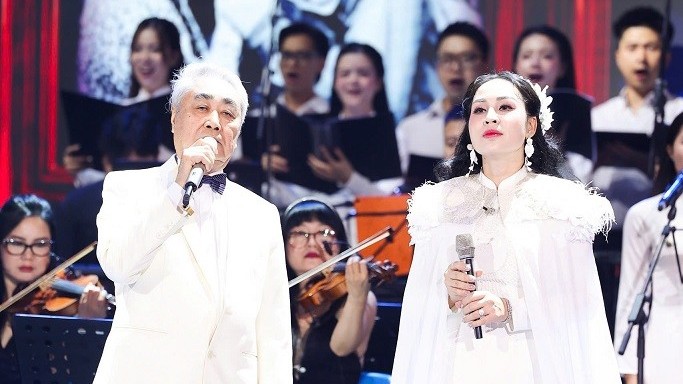 Ca sĩ Nguyễn Khánh Ly song ca cùng NSND Quang Thọ, tạo dấu ấn trong đêm nhạc tri ân