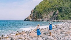 Đảo Bích Đầm: Điểm đến hoang sơ, khung ảnh đẹp như điện ảnh giữa lòng miền Trung
