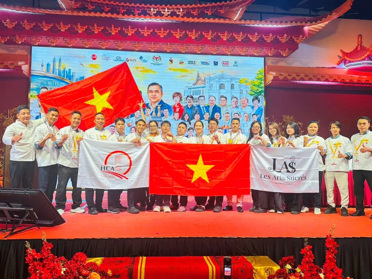 Đội tuyển Hội Đầu bếp Hà Nội giành 37 huy chương, 9 cúp Vàng tại GCCM 2026