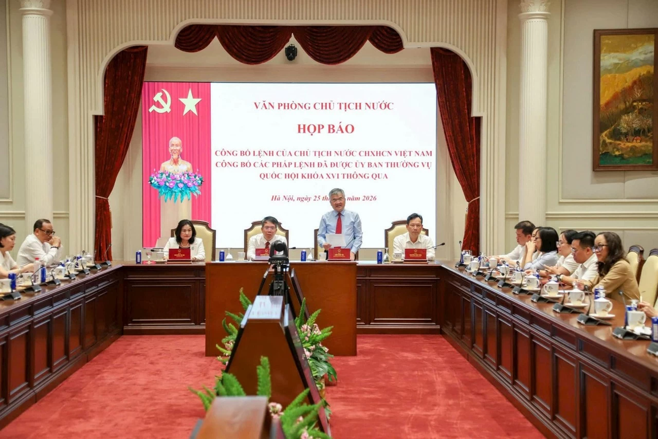 Công bố Lệnh của Chủ tịch nước về 3 Pháp lệnh Công bố Lệnh của Chủ tịch nước về 3 Pháp lệnh