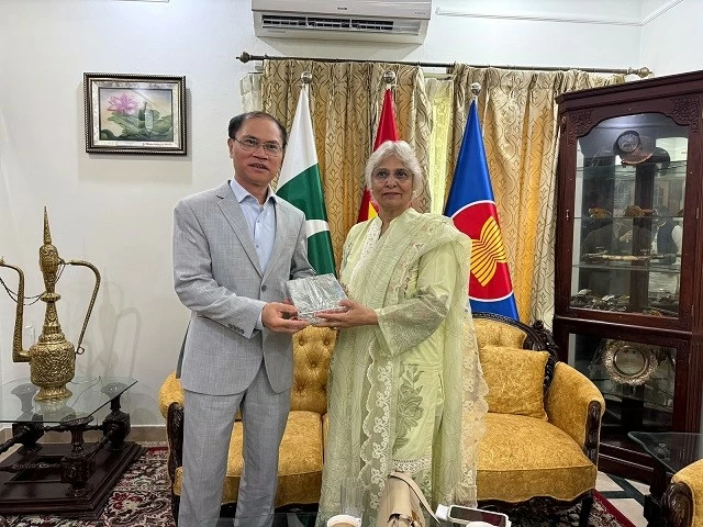 Đại sứ quán Việt Nam tại Pakistan thúc đẩy việc dịch và xuất bản tập thơ Nhật ký trong tù của Chủ tịch Hồ Chí Minh sang tiếng Urdu