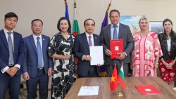 Việt Nam-Bulgaria mở rộng hợp tác trong đào tạo, nghiên cứu y khoa và dược phẩm