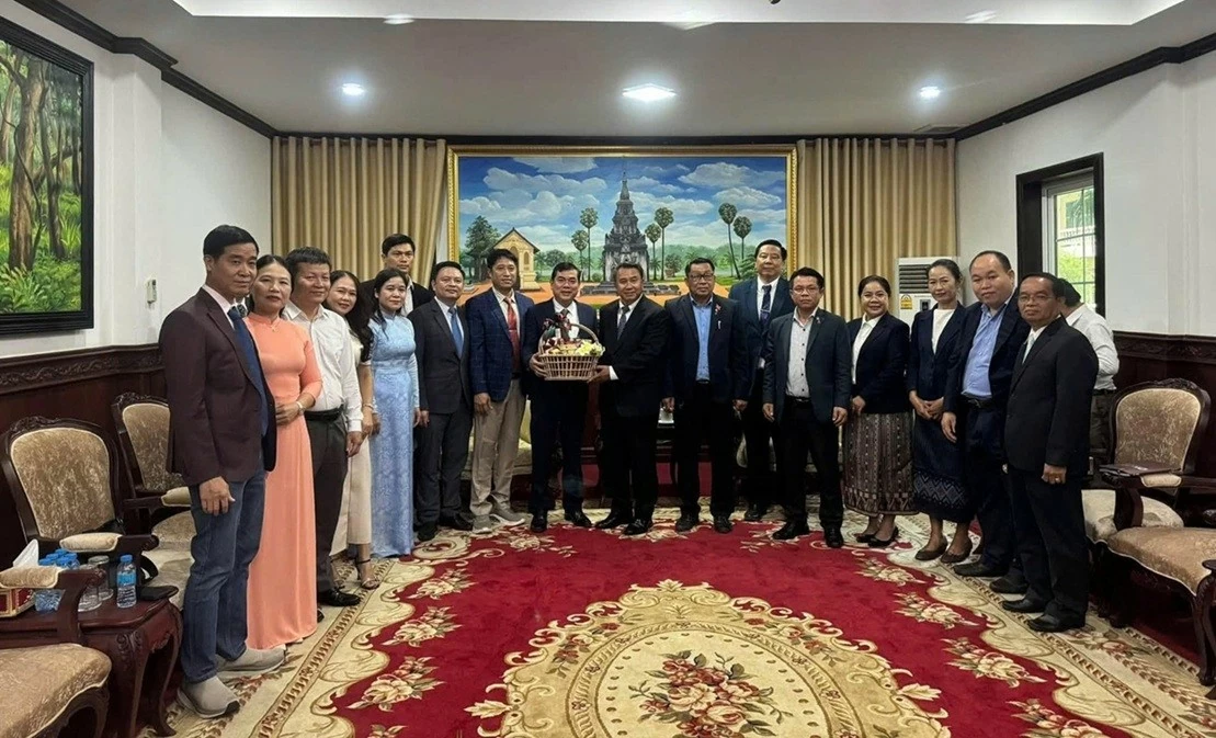 Đo&agrave;n Hiệp hội Doanh nghiệp nhỏ v&agrave; vừa TP. Đ&agrave; Nẵng th&uacute;c đẩy x&uacute;c tiến đầu tư, thương mại tại c&aacute;c tỉnh Trung L&agrave;o